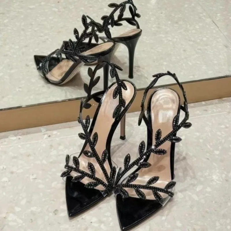 

2025 Summer Street Style PVC Transparent Crystal Pointed Women's Sandals Fashion Leaf Shaped Thin Heel Party Shoes