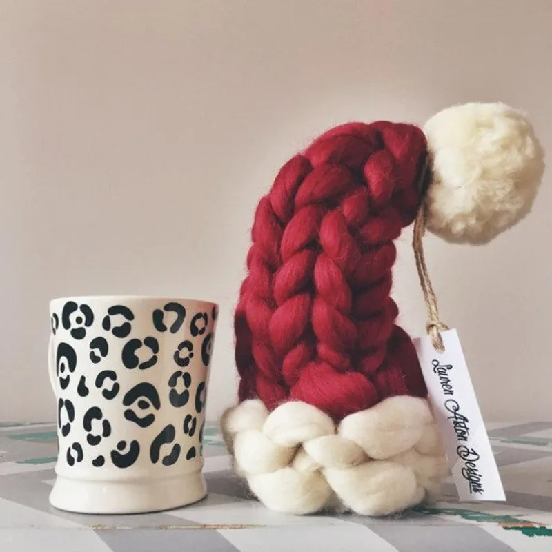 Sombrero de Navidad tejido a mano, botella de vino tinto súper grueso, estilo árbol de Navidad, sombrero decorativo, tendencia de moda 2025