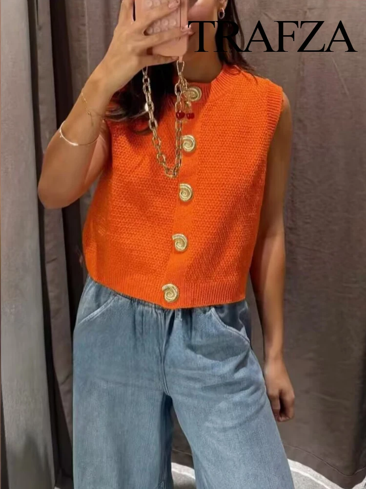 

TRAFZA Women's Summer Chic Slim Sweater Tops Single-Breasted Vest Tops Women New Fashion O-Neck Solid Knitted Sleeveless Tops