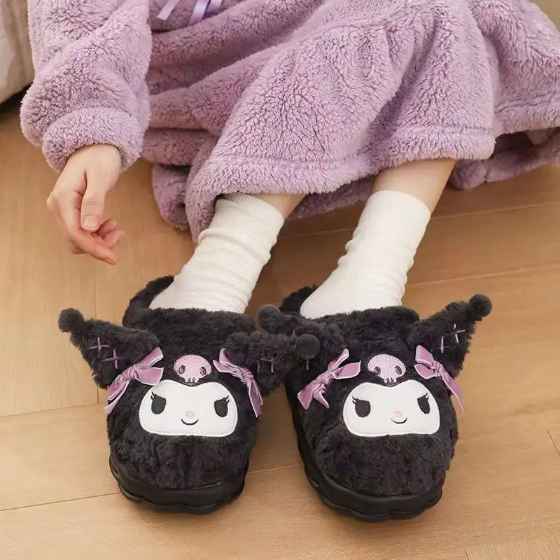 Produk Periferal Kuromi Sandal Katun Untuk Wanita Musim Gugur Dan Musim Dingin Anti Selip Rumahan Sepatu Katun Kartun Lucu Tebal