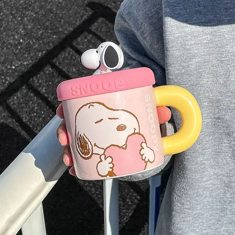 New Kawaii Anime Cartoon series Snoopy Mug with Lid Cute Drinking Cup Giving People Drinking Cup Cartoon Couple Pair Cup