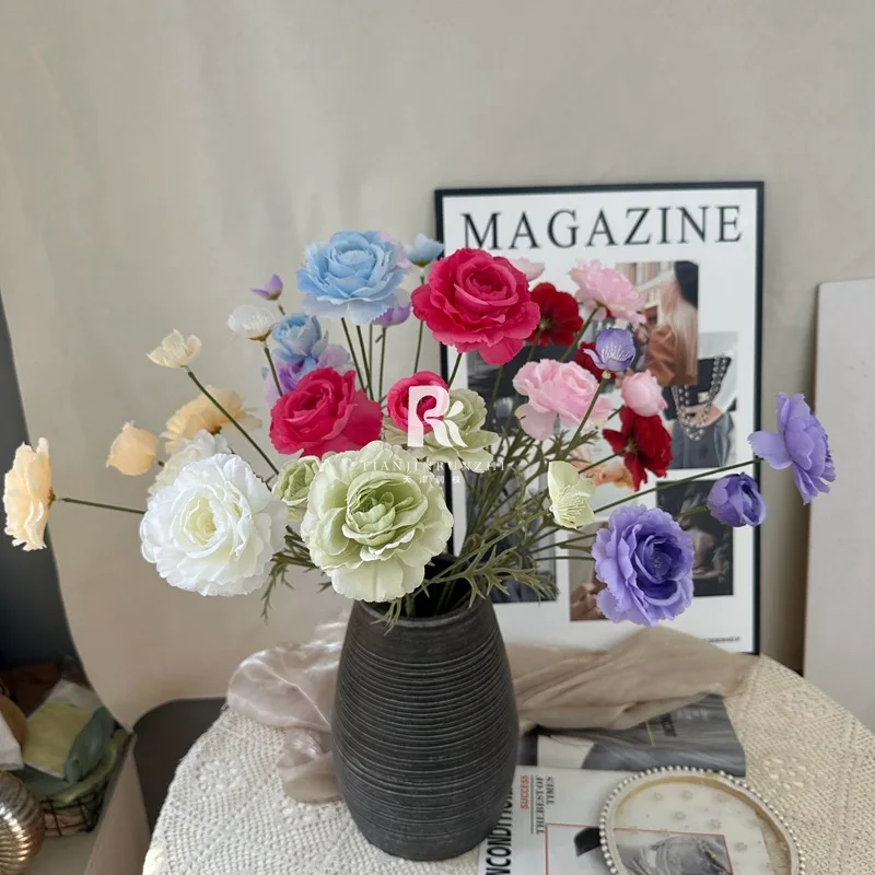 

Advanced and realistic 4-piece small lotus flower simulation for wedding hall decoration and home decoration