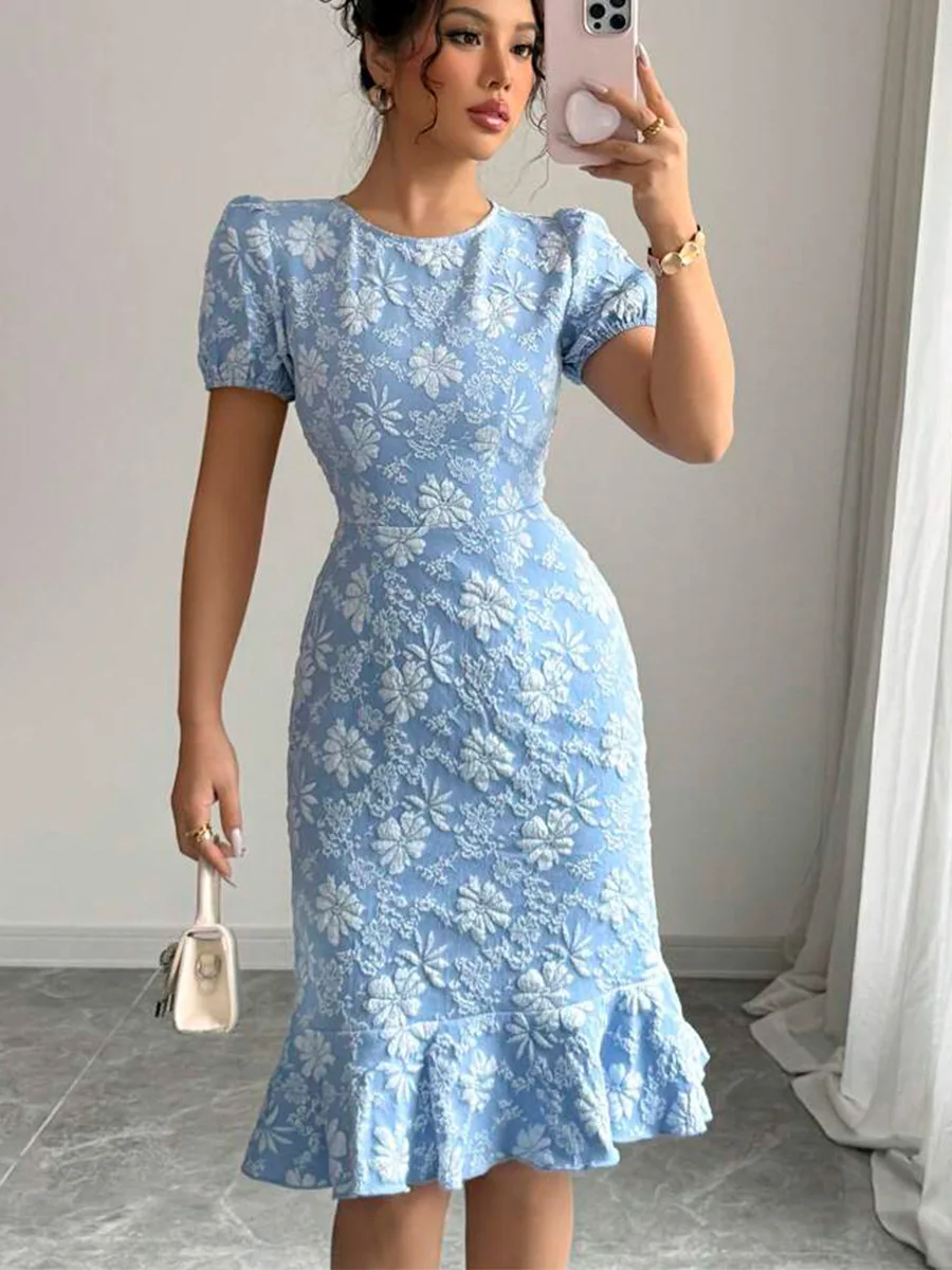 

Summer 2025 New Style Relaxed Fit Daisy Embossed Slim Fish Tail Dress Short Sleeve Women's Dress City Commute Casual Wear