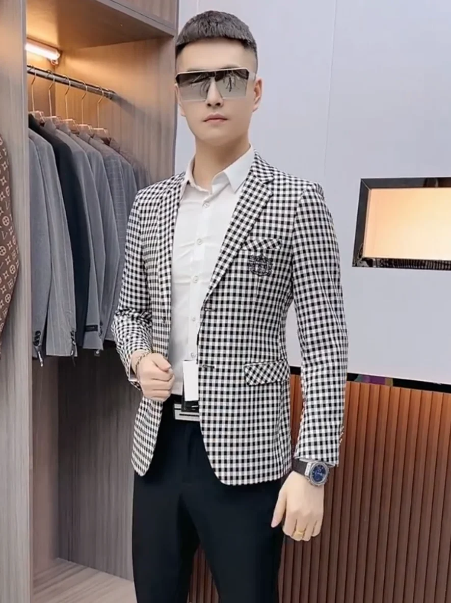 

Мужской приталенный пиджак в клетку: модный, повседневный, деловой, универсальный топ для весны и осени. Новинка.