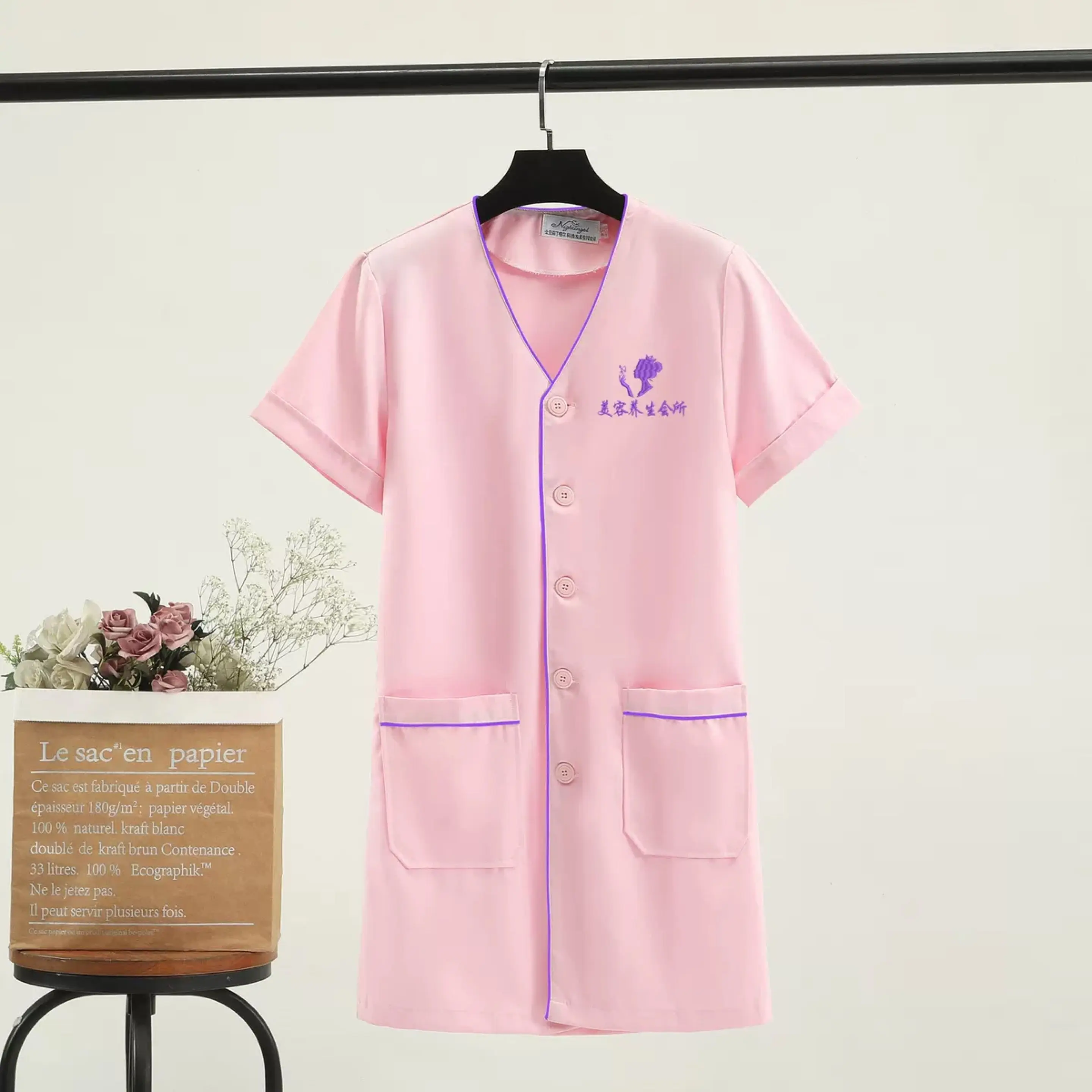 Uniforme branco para salão de beleza, tops pretos curtos de esteticista, roupas de salão, casaco de laboratório com logotipo branco