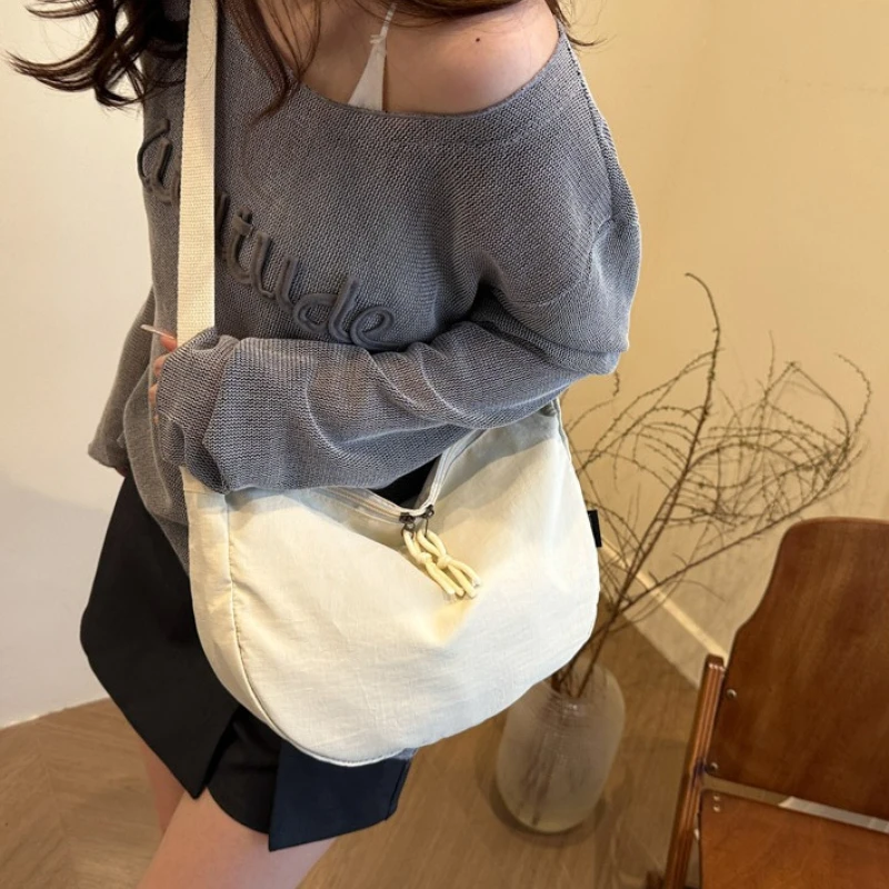 Nylon Crescent Crossbody Bag, Minimalist Hobo Shoulder Purse, Adjustable Strap Casual Handbag for Daily Outings for Women Men