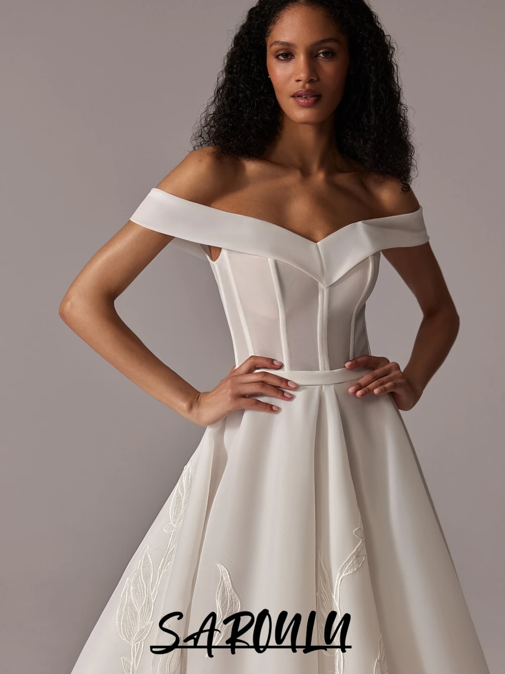 

Elegant Embroidery Off-the-shoulder Wedding Dress Simple Intricate Corset Bridal Gown Modern Long Train Customized Bride Wear