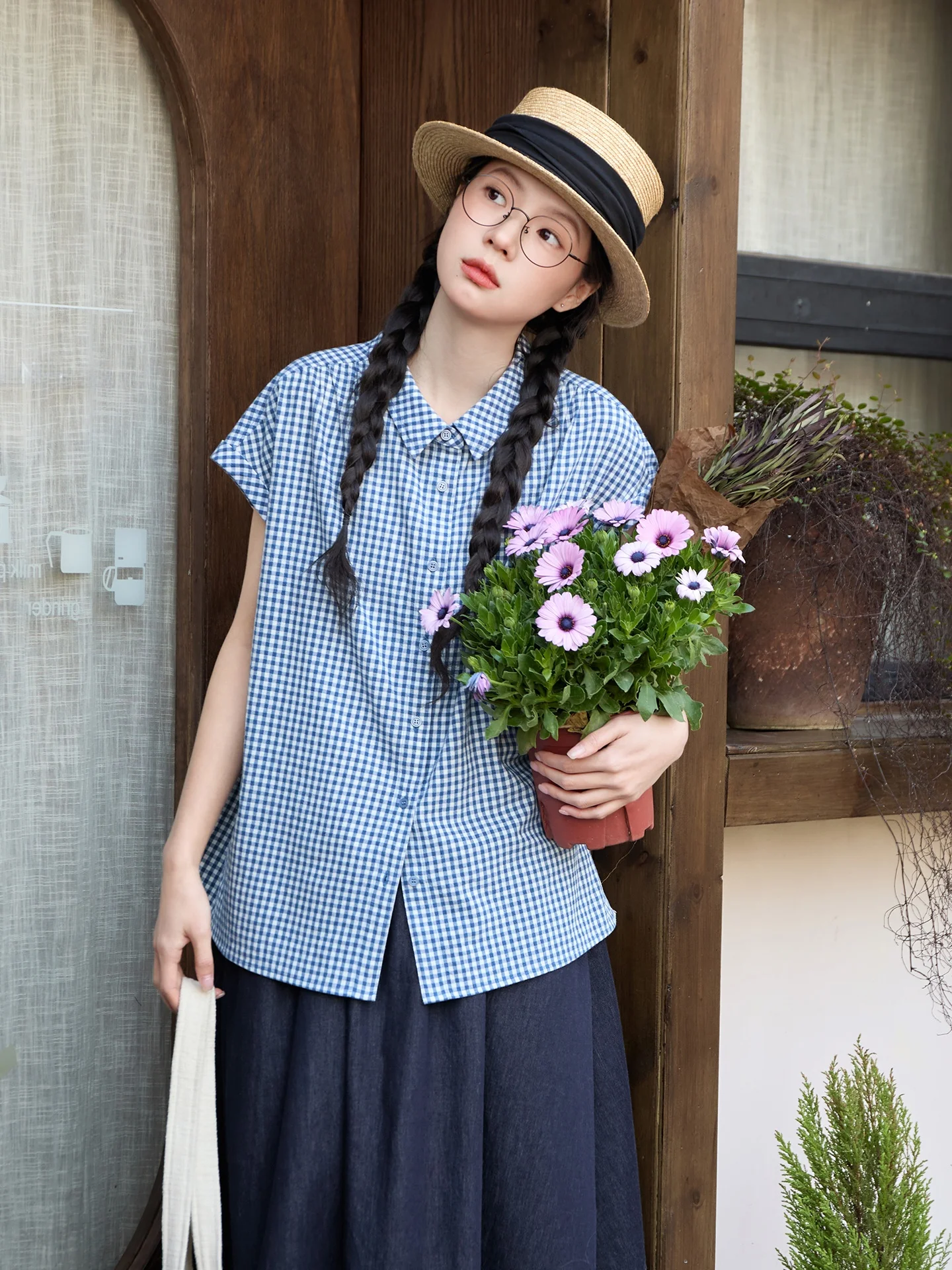 

Оригинальная повседневная рубашка без рукавов в сине-белую клетку в японском стиле, женская свободная летняя рубашка, дышащая рубашка из смесового хлопка