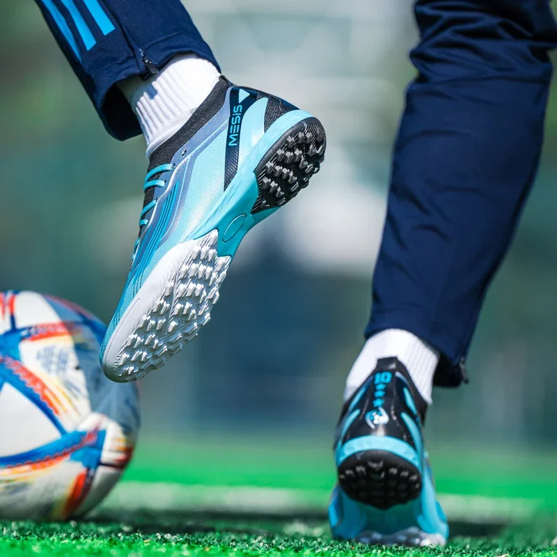 High Quality Ultralight Mens Soccer Shoes Non-Slip Turf Soccer Cleats for Kids TF/FG Training Football Boots Chuteira Campo
