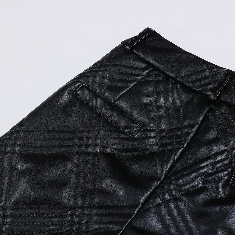 ZUZK Schwarz PU Leder Dicke Bermuda Shorts Für Frauen Winter Warme Lange Shorts Motorrad Punk Hohe Taille Bermuda Femme