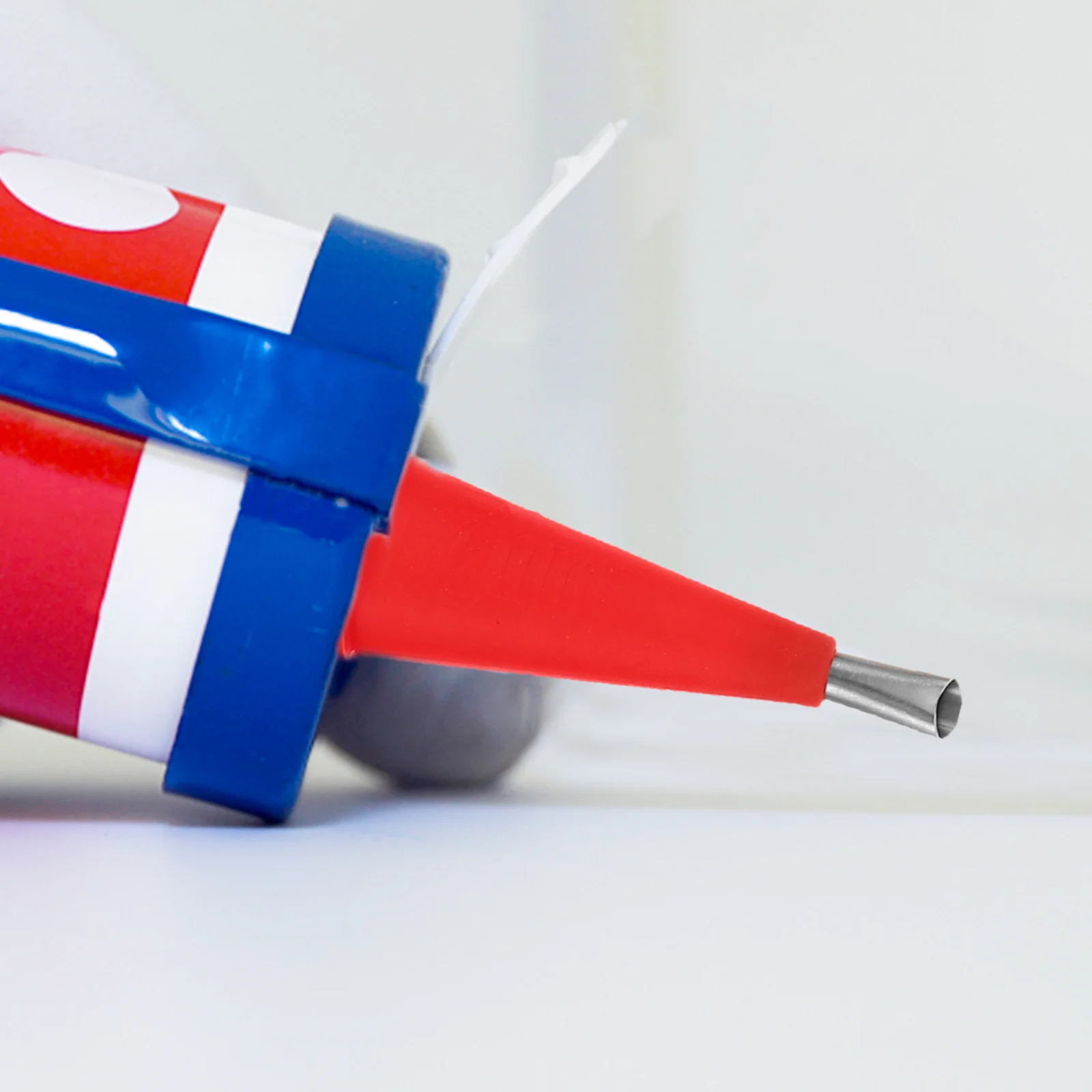 

1Set Caulking Nozzle Caulking Tool Grout Sealer Applicator Easy Clean Maintenance Practical Efficient