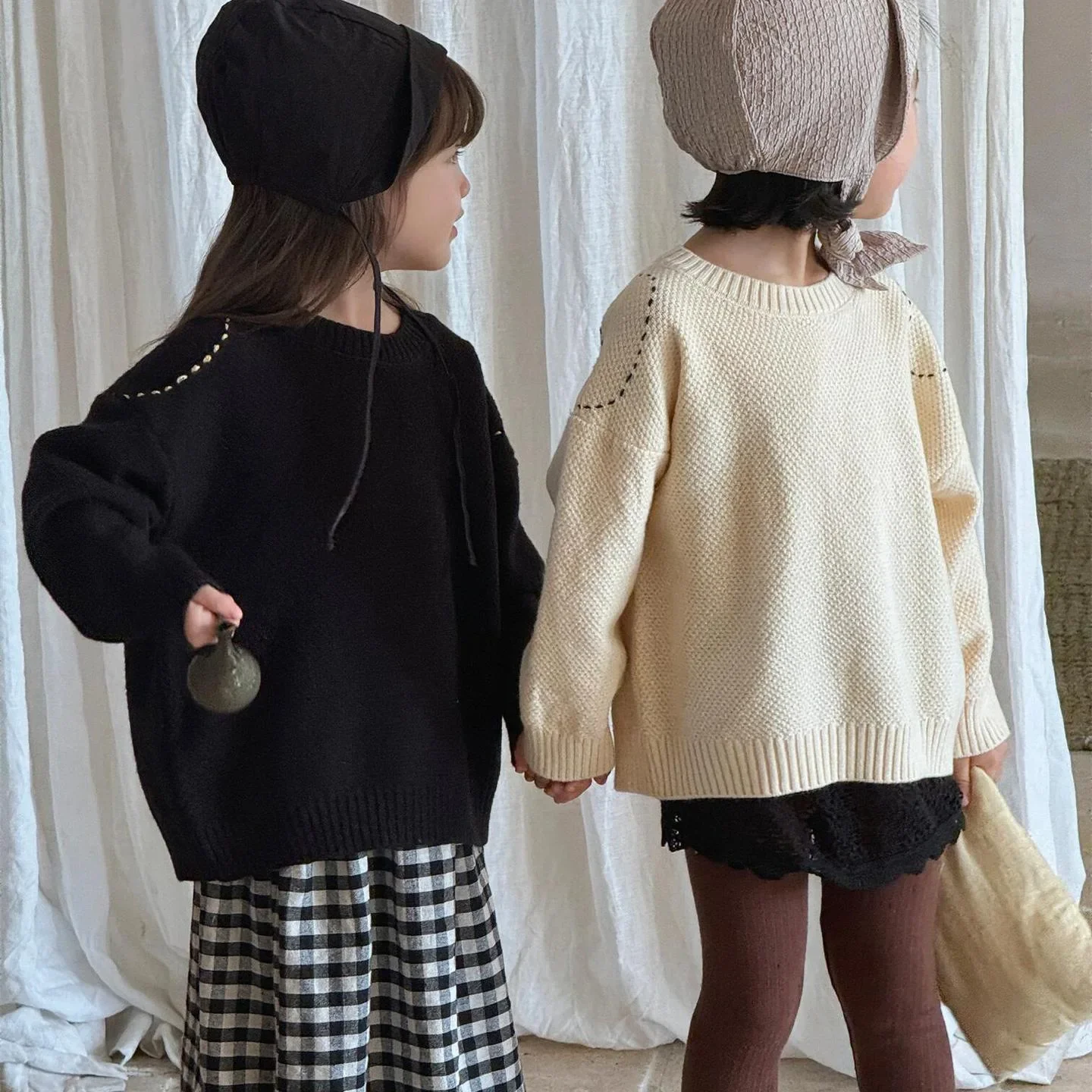 Children Clothes 2024 Autumn New Girls Sweater Solid Color Round Neck Pullover Hook Flower Knitted Fashionable Casual Sweater