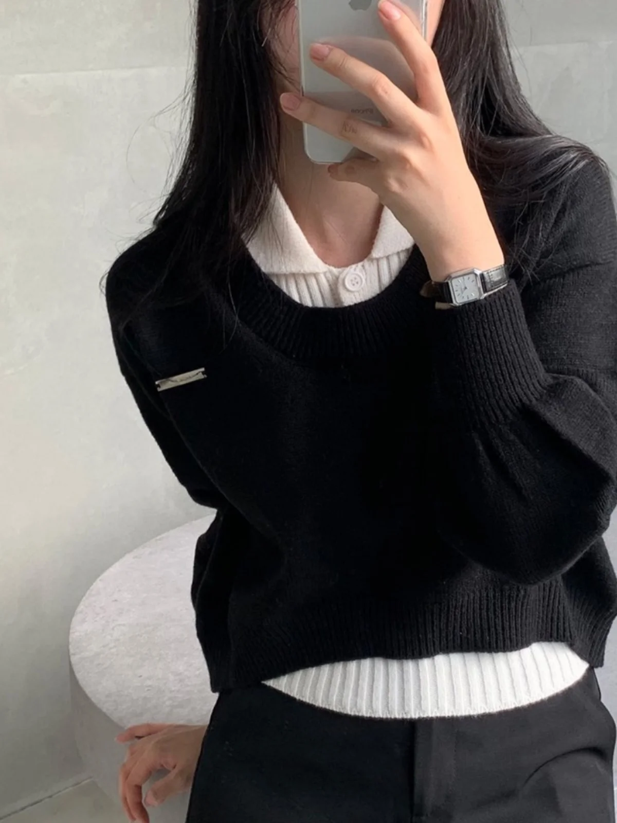 طقم نسائي جديد للخريف يتكون من سترة فضفاضة بدون أكمام وطبقة سفلية بتصميم عتيق وياقة مقلوبة