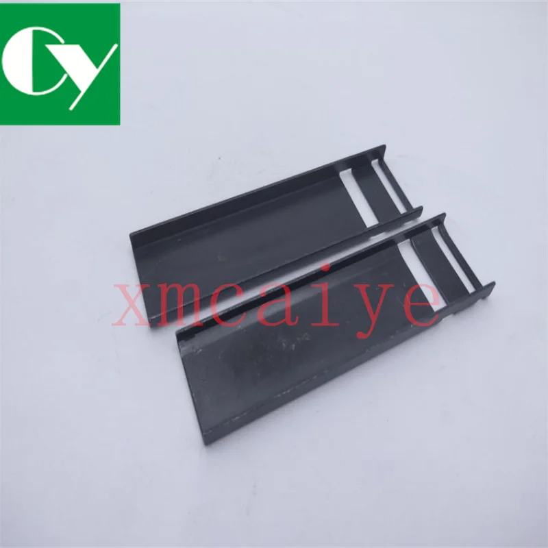 

Бесплатная доставка C5.072.610F C5.072.611F крышка направляющей 93x25 мм для печатной машины SM102 CD102