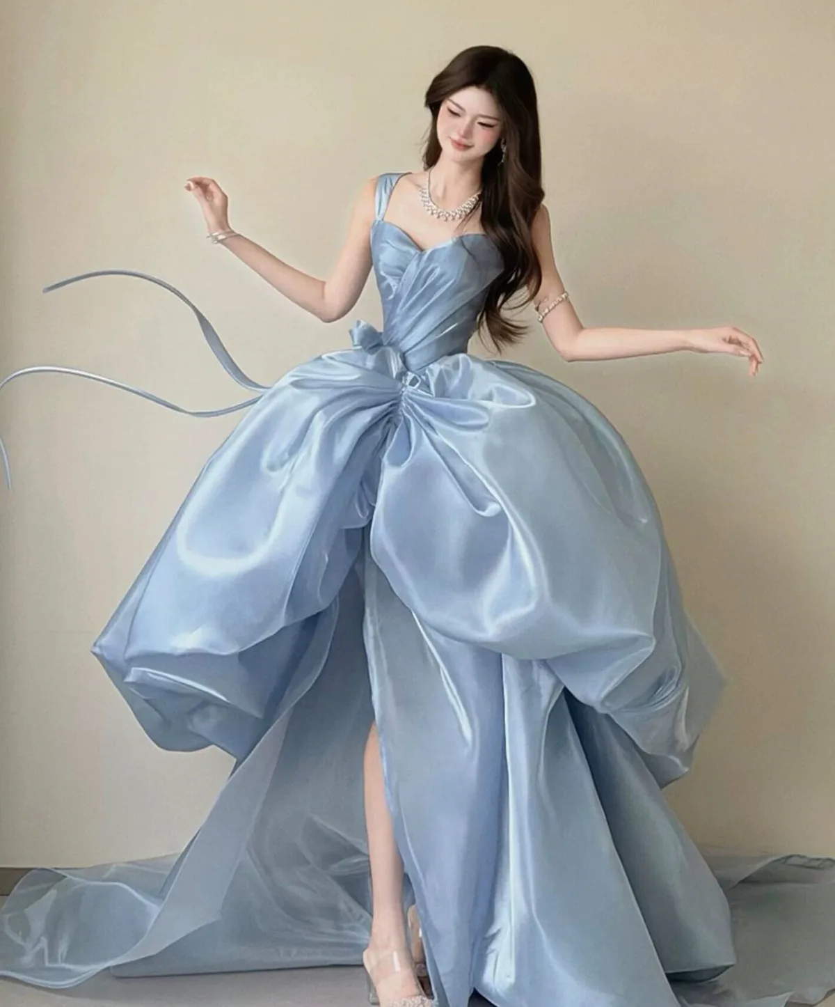 Elegant adult ceremony evening dress, stunning student strap dress, princess gown for runway shows, light luxury engagement