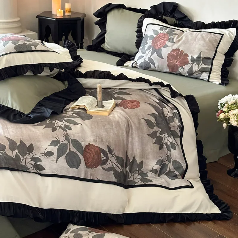 Four-piece French retro style cotton abraded flower printing thickened warm quilt cover autumn and winter mattress bedding 1Pc