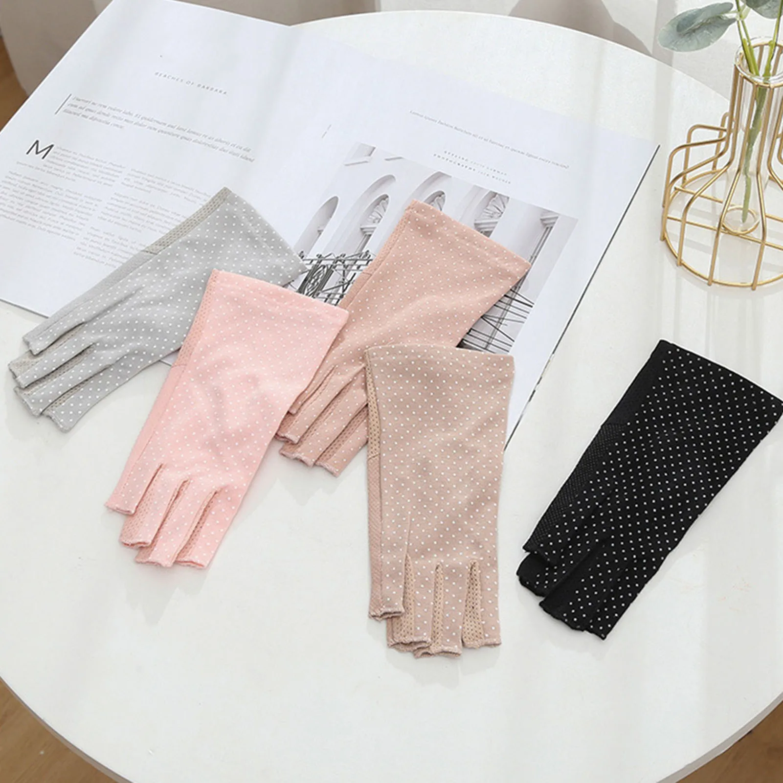 Sun Protection Gloves Ladies Half Finger Driving Thin Section Short Anti-Slip Women's UV Fingerless Sun Gloves Non Slip