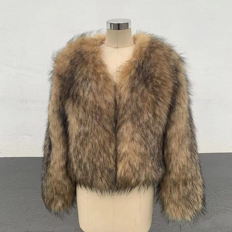 

2025 Winter Women's Cropped High Waist Faux Raccoon Fur Jacket Patchwork Plush Thermal Short Coat Luxe Outerwear Jackets