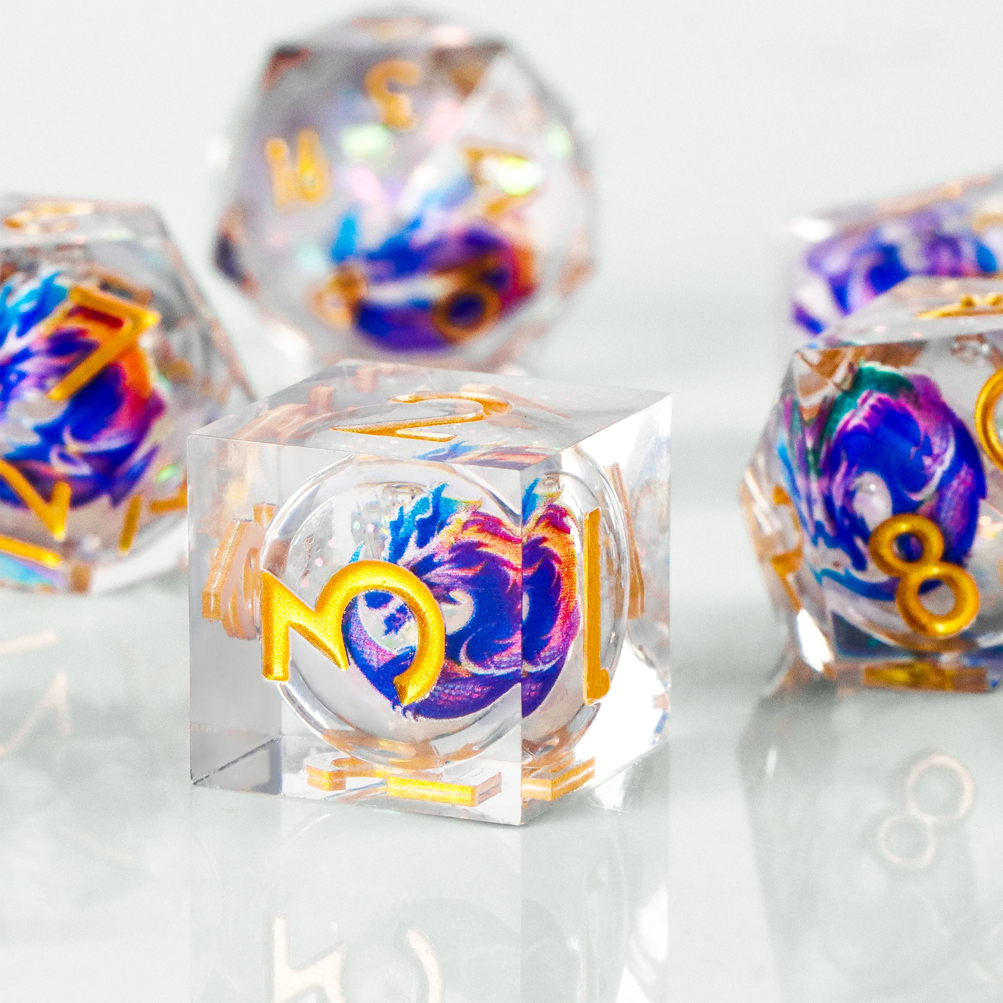 

Набор кубиков для D&D с рисунком дракона, 7 шт., острые края, белая смола, для ролевых игр Dungeons & Dragons