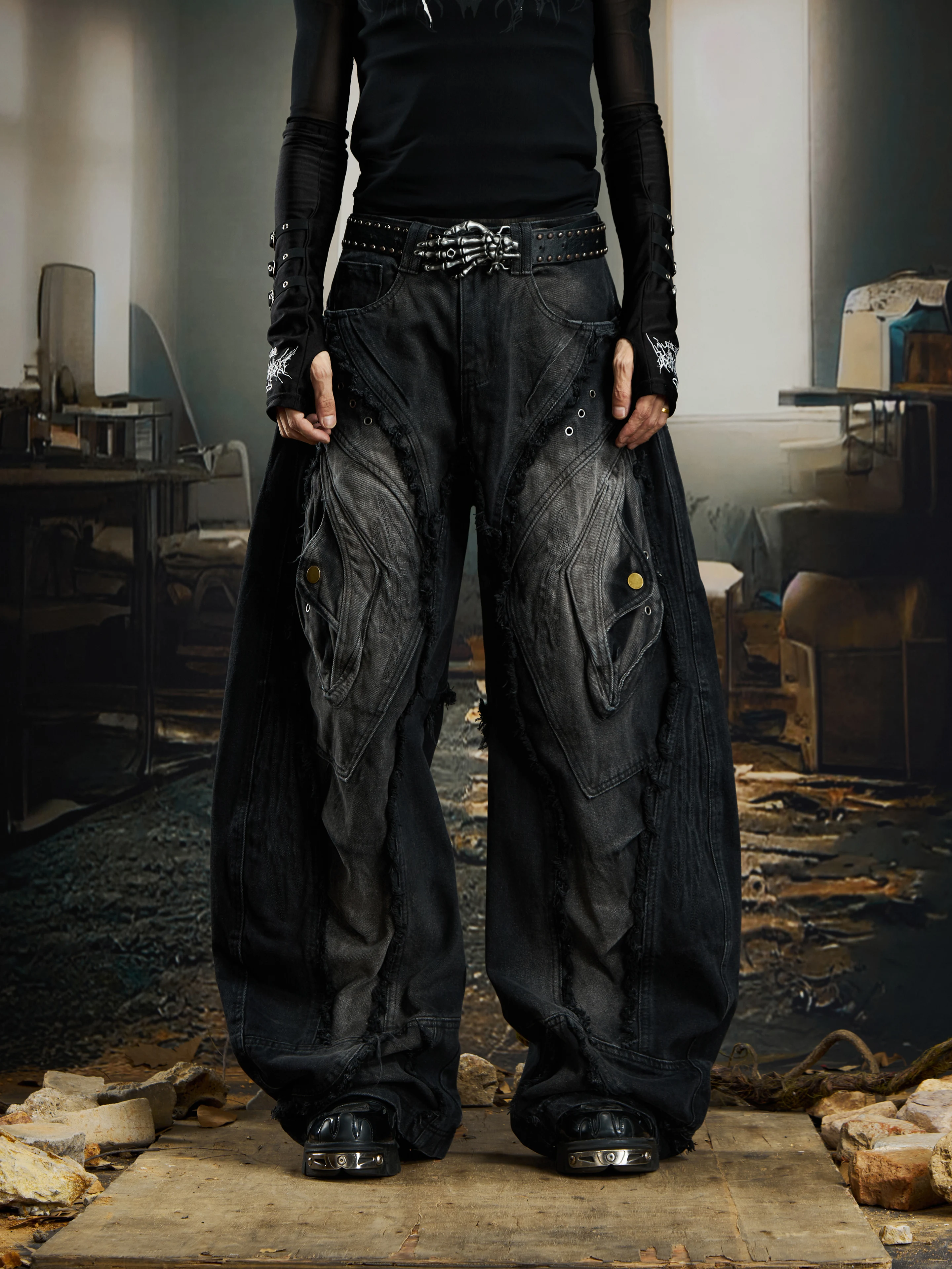 Design Super Heavy Industry Deconstructs Washed and Worn Structure Waste Soil Loose Matchet Pants Jeans for Men Women