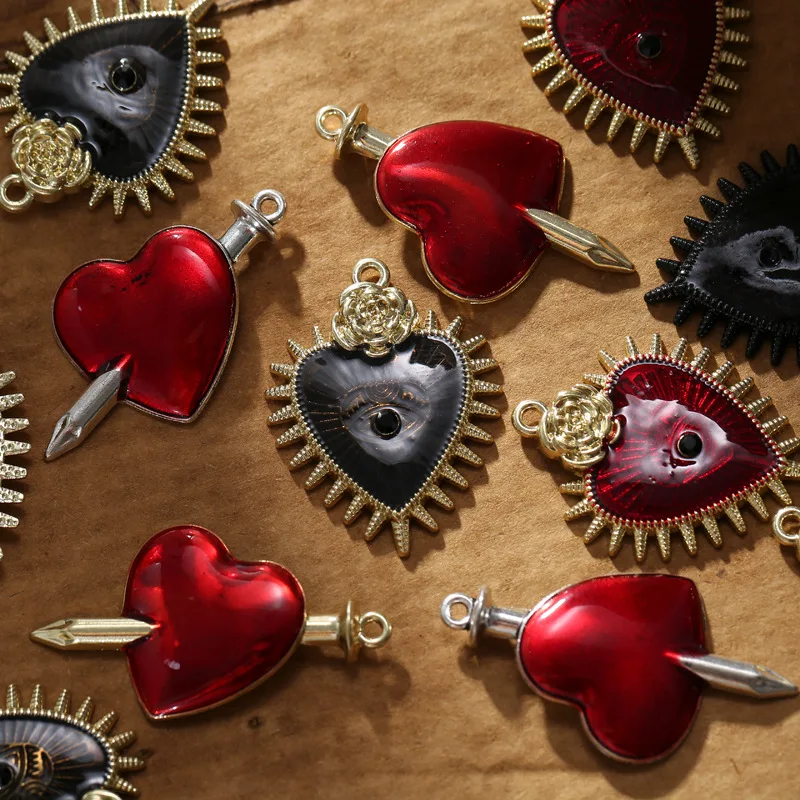10pcs Vintage Halloween Multi-style Heart Charms Pendants for Earrings Bracelet Necklace Jewelry Supplies DIY Accessories