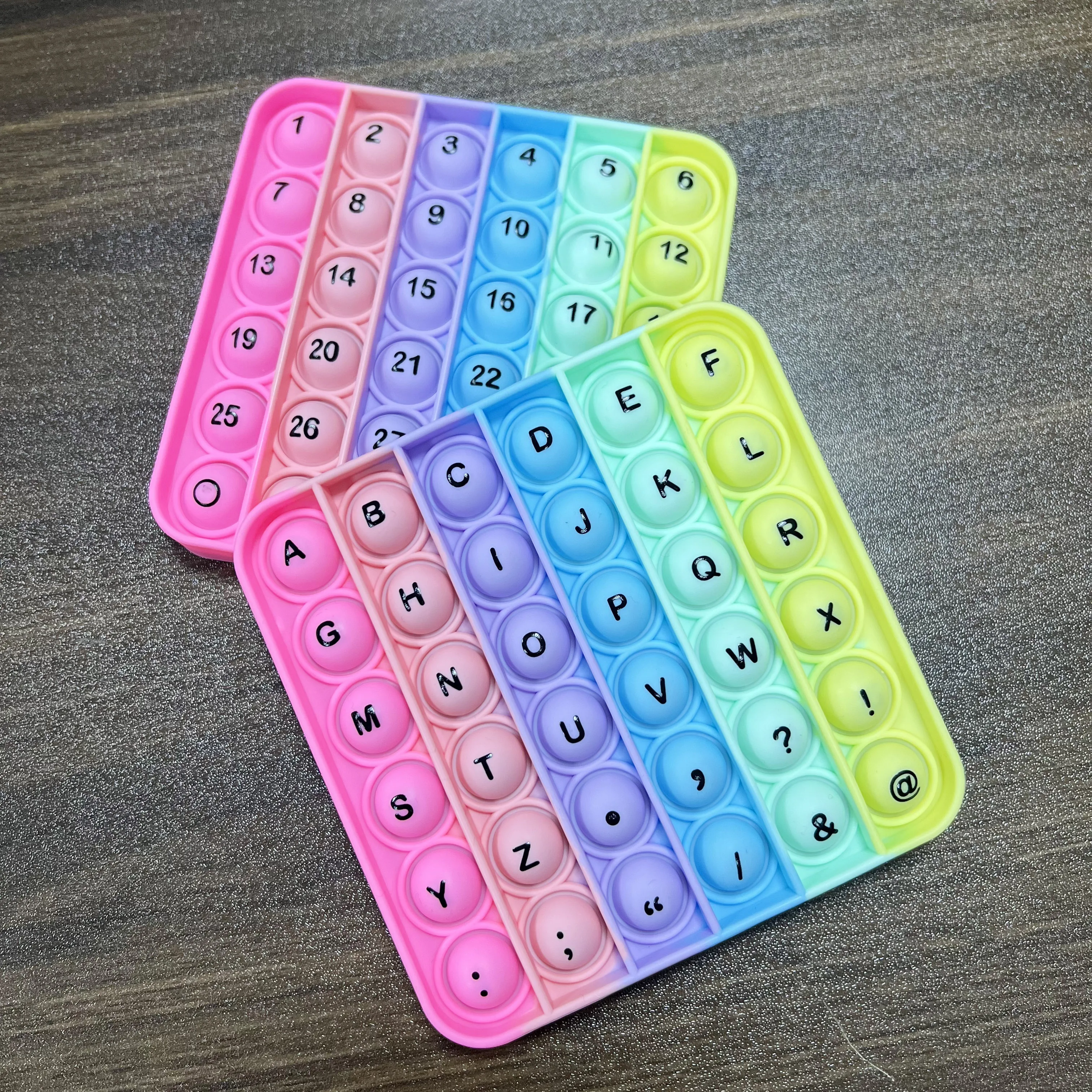 Juguete de aprendizaje de matemáticas con números y letras con burbujas de empuje rápido, tablero educativo para niños de 3 años, regalos para el aula