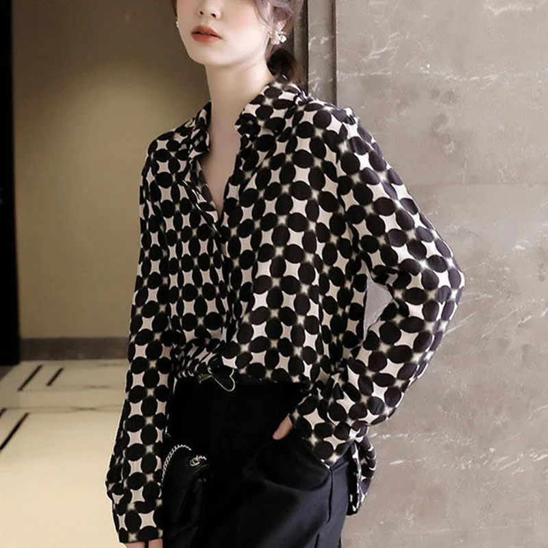 2024 Autumn New Fashion Casual Temperament Long Sleeved Shirt Elegant Loose Polka Dot Chiffon Polo-Neck Young Style Women\'s Top