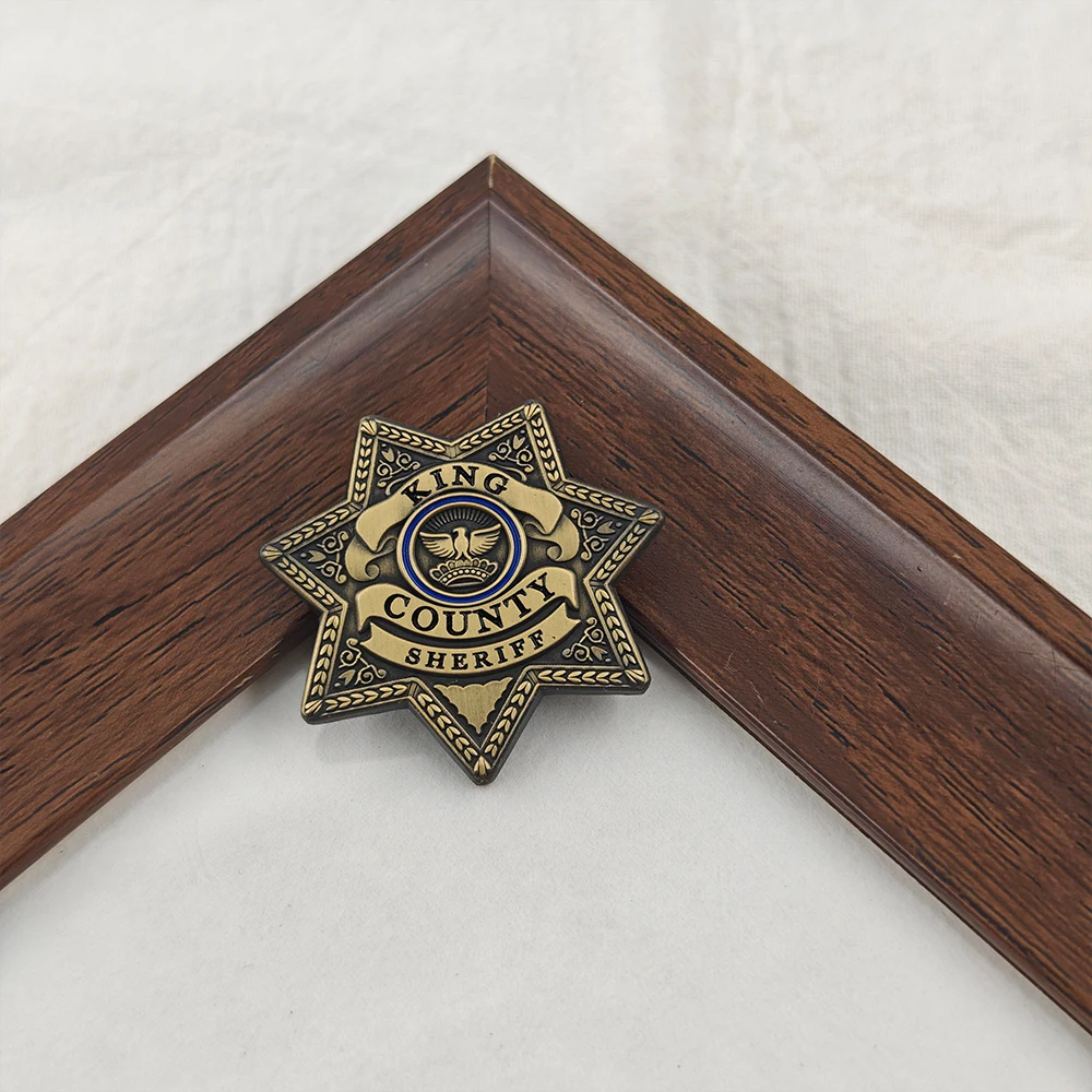 The W-Walking D-Dead Rick Grimes Metal Brooch King County Sheriff Badge Seven Point Star Pin TV Fans Cosplay Costume Prop Gift - view 5