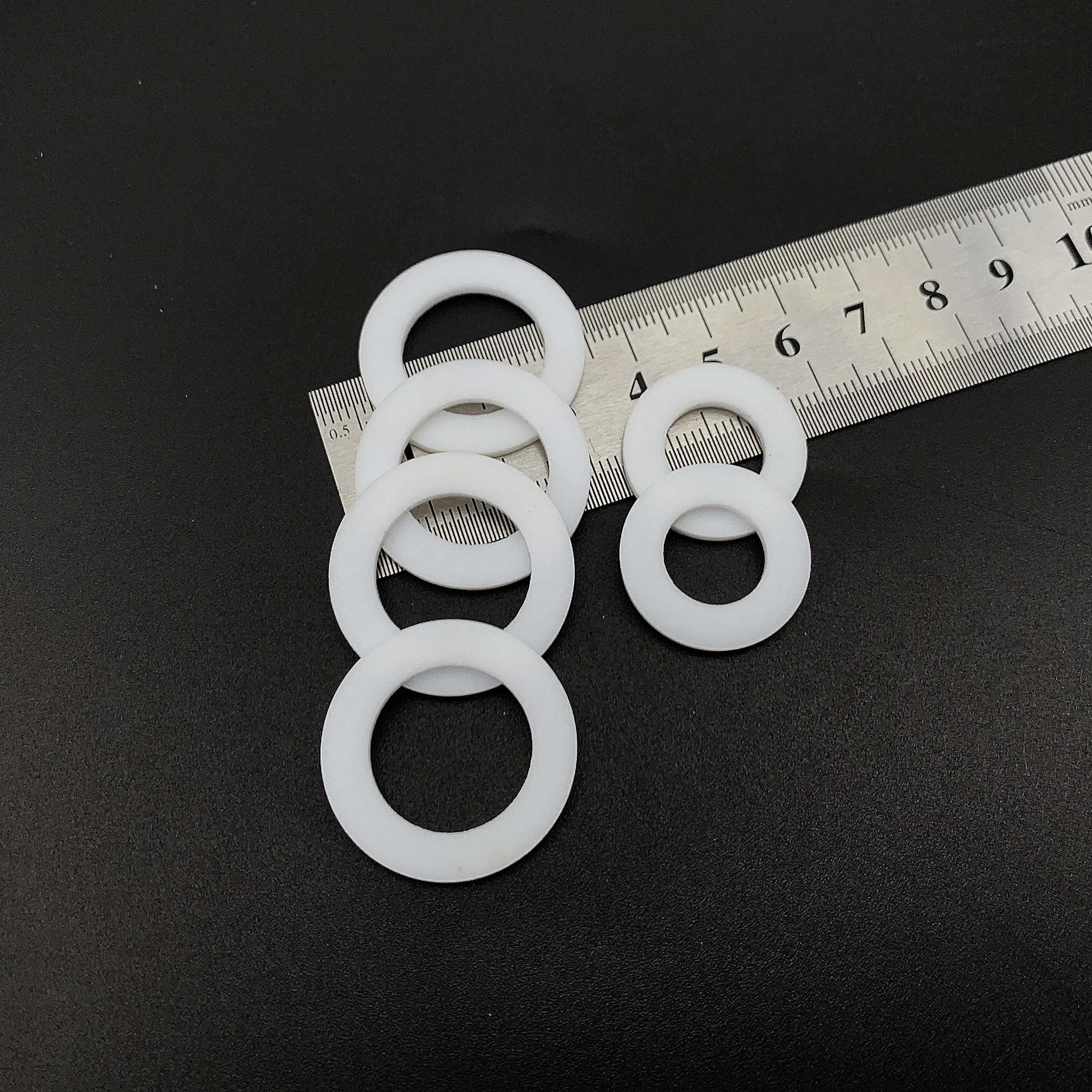 

Smooth PTFE resistant to strong acid and alkali high temperature and corrosion ring CS 1.5mm plastic flat gasket 10Pcs in a pack
