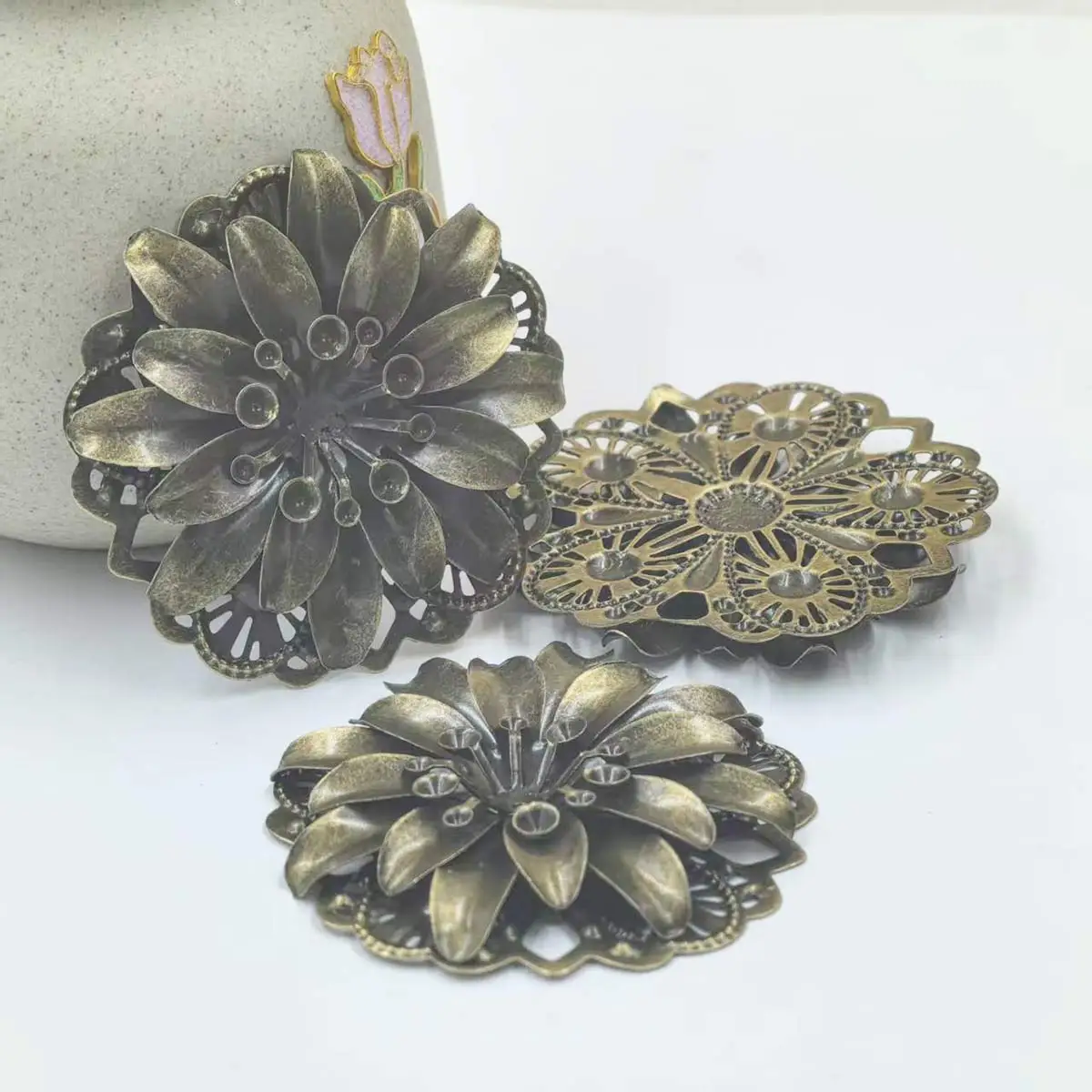 100PCS Filigrane Flower Charm Cameos Connectors 48mm DIY Embellissment Handicrafts Apparel Headwear Decoration Accessories