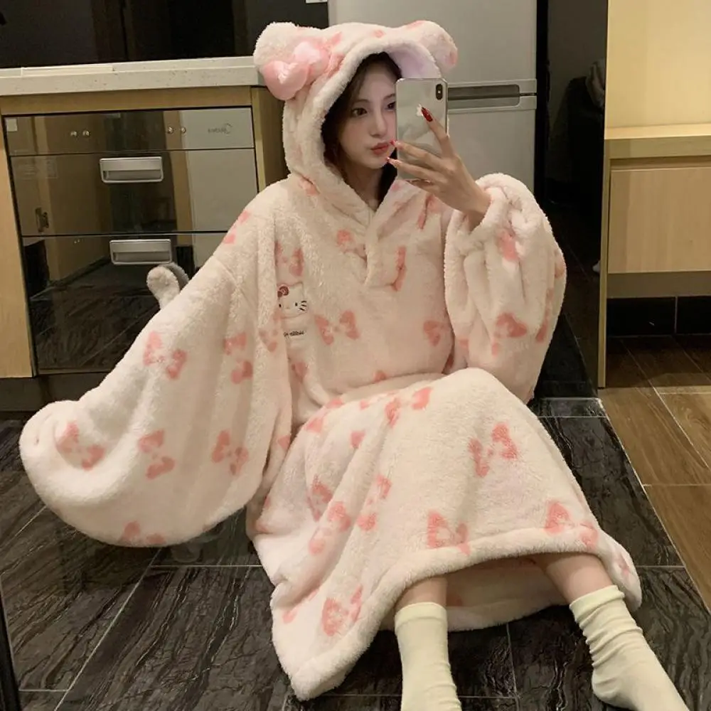 Anime Hallo Kitty Frauen Plüsch Nachthemd Robe Sanrios Cartoon Kawaii Homewear Winter Lange Stil Verdickt Lose Nachthemd Kleid
