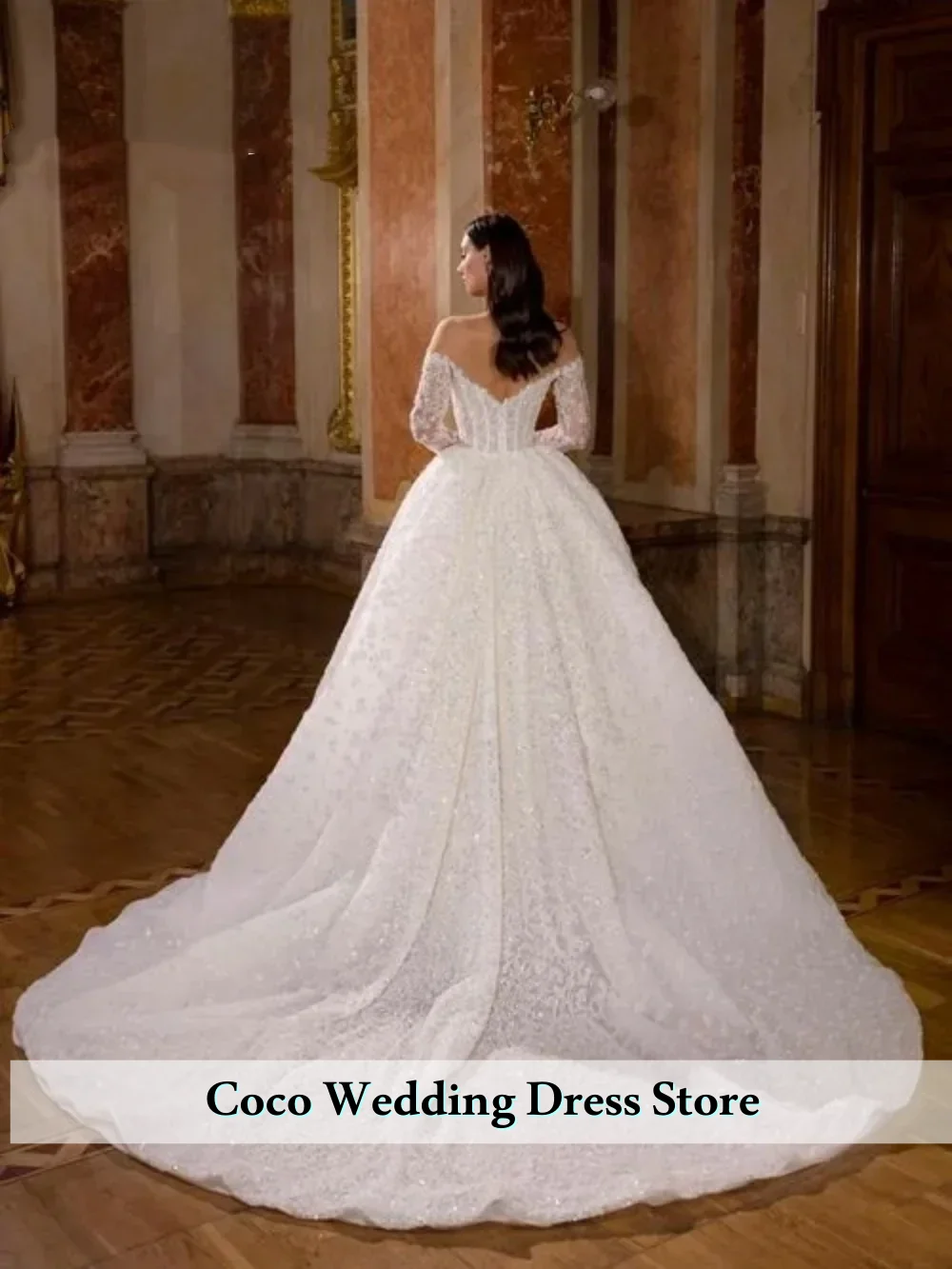 Abito da sposa elegante a trapezio personalizzato con spalle scoperte Abito da sposa romantico a maniche lunghe Abito lungo fino al pavimento lucido