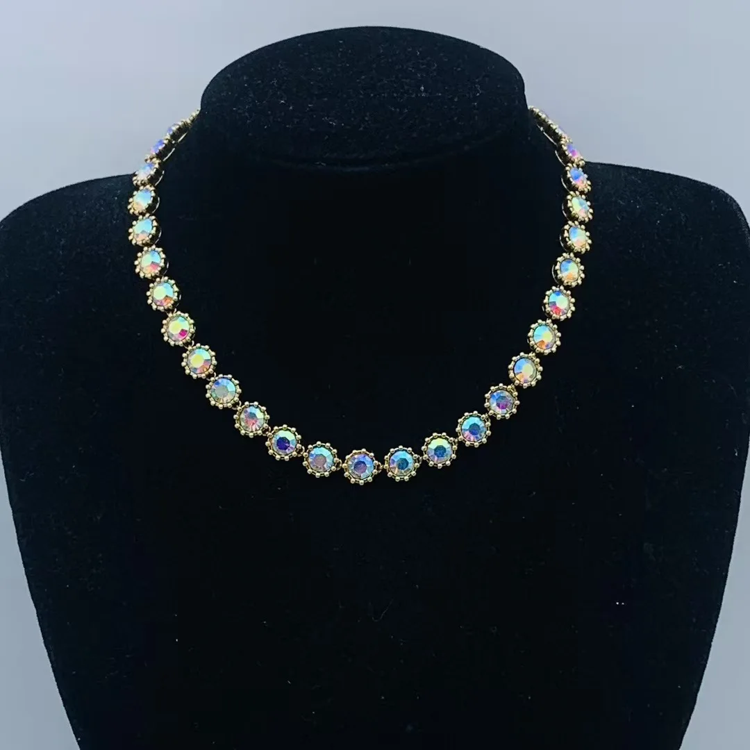 

2025 New High-end Luxury Letter Necklace Is Suitable for Daily Wear