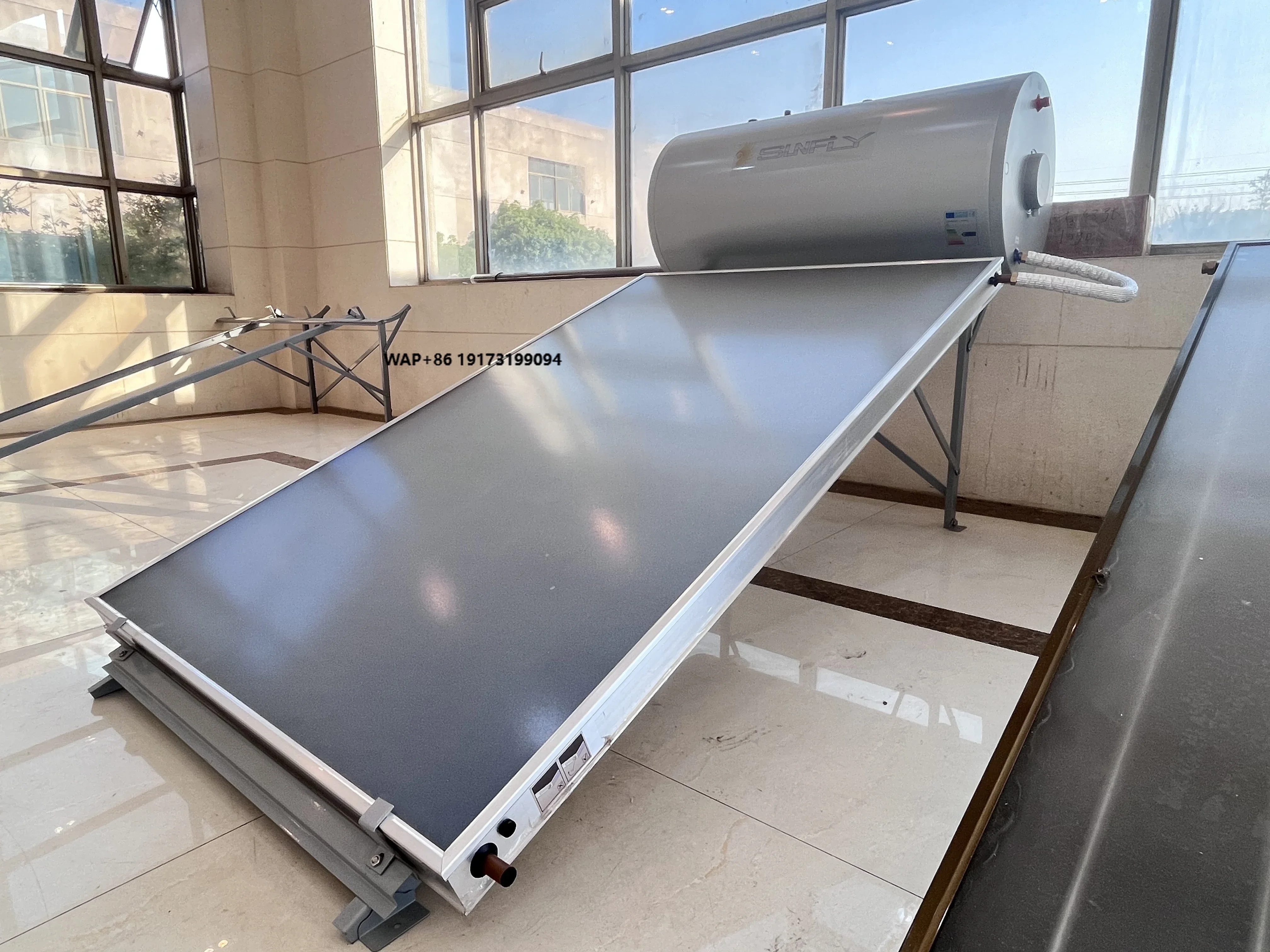 Compact 200L/300L Pressurized Flat Solar Water Heater Energy Saving for Outdoor Hotels
