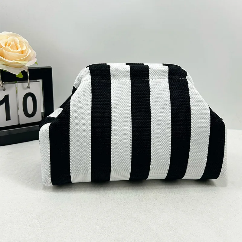 Sommer-Strand-Clutch für Damen, gewebte Häkel-Handtaschen, Geldbörsen, Stricken, Knödel-Clutch, gerüscht, niedliche Wolke, lässige Colorblock-Tasche – Detail 5