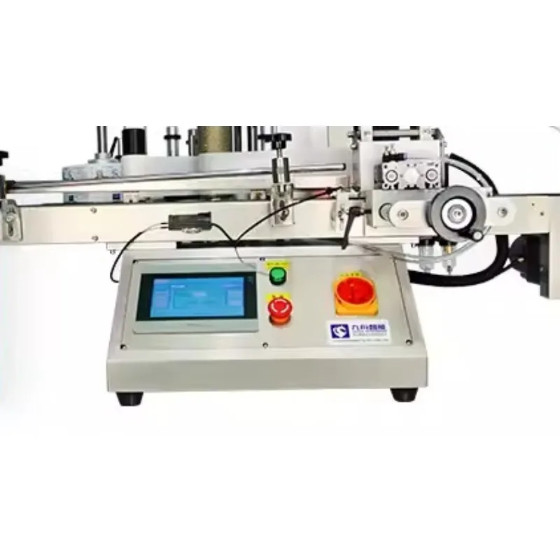 Obrázek 7: Plně automatický small-sized láhev labeling stroj pro nápoj plechovek nálepka tisk aplikátory tisk tisk