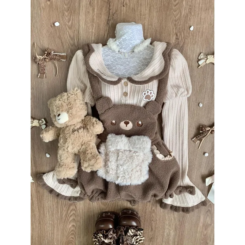 

Зимний комплект 2026: корейский модный женский костюм из двух предметов – топ с бантом и воротником «кукла» + комбинезон с завышенной талией и принтом медведя, в стиле Лолита 2K, милый наряд