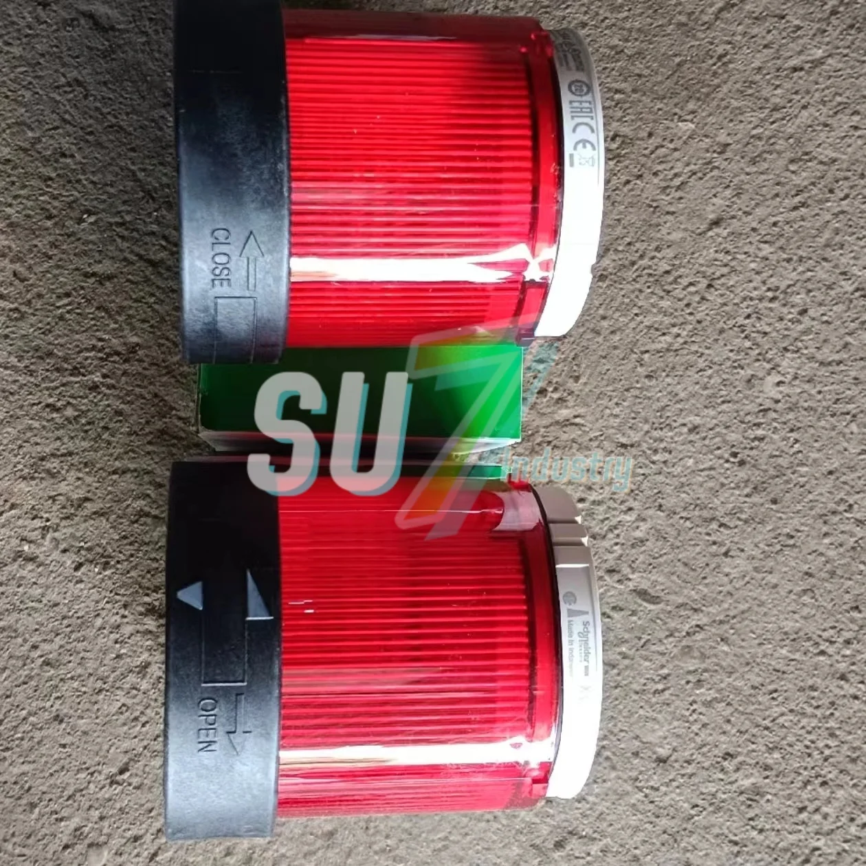信号灯柱 新品箱入り XVBC2B3 XVBC2B4 XVBC2B5