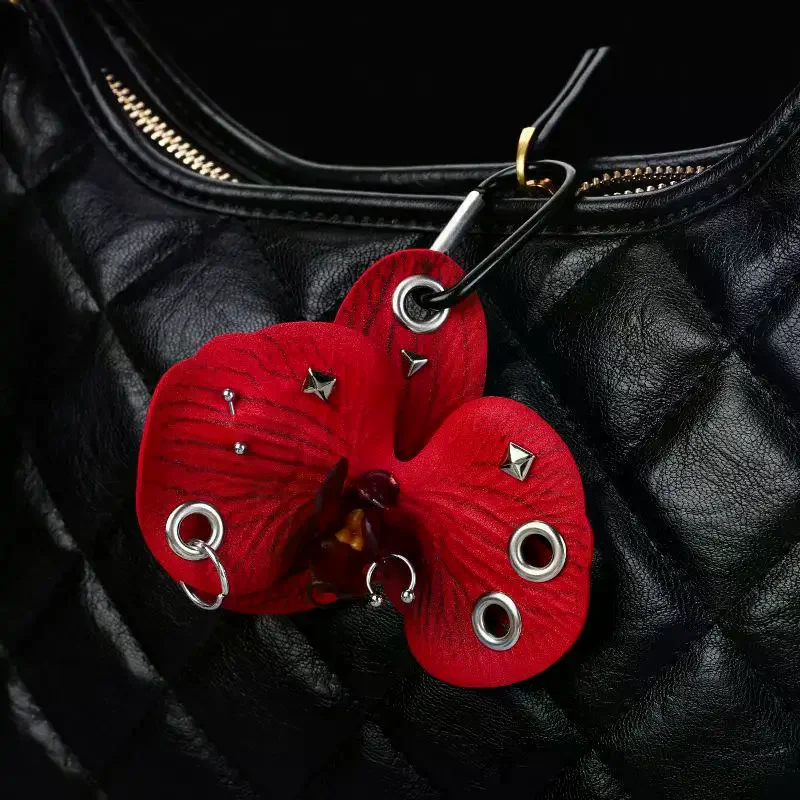 New Creative Exquisite Phalaenopsis Orchid Keychain Sweet Simulation Flower Pendant Key Ring Backpack Hangings Decoration Gifts