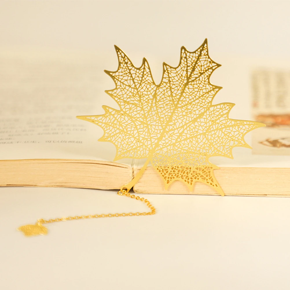 

2Pcs Maple Leaf Bookmarks Brass Markers Lightweight Gift Idea Decorative Page Marker Student Accessories Metal Bookmark