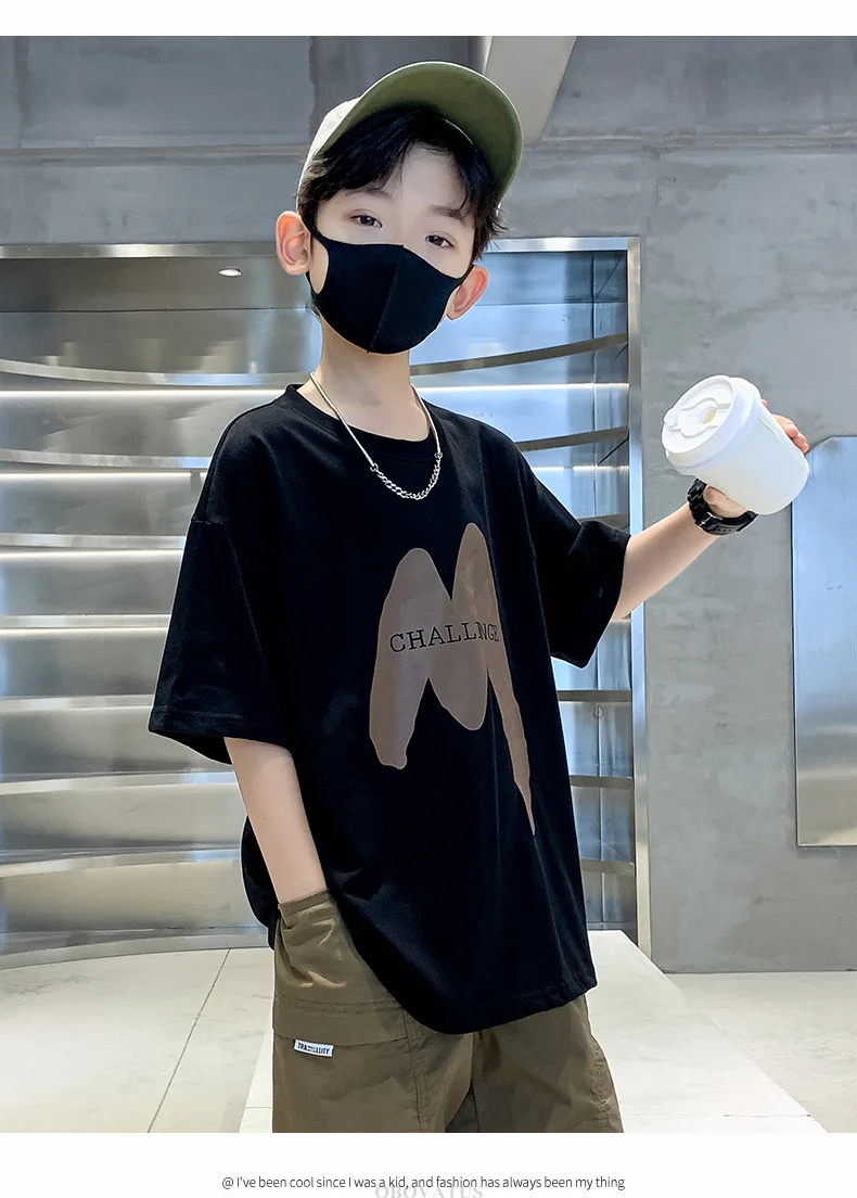 Neue Sommer-Luxuskleidung für Kinder: T-Shirts für Jungen im Teenageralter, Kurzarm-Baumwoll-T-Shirt mit elegantem Schriftzug-Print, Kinder-Outfit. – Detail 4