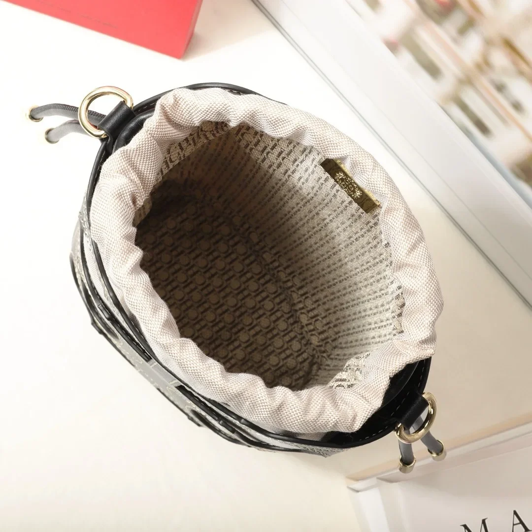 حقيبة كروس جلدية عصرية للنساء على طراز ماسنجر كلاسيكية أنيقة من العلامة التجارية الفاخرة الشهيرة CHHCCH #5