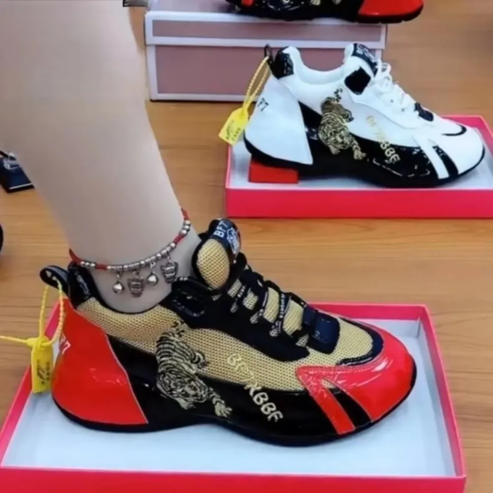 2024 New Designer Women Sneakers Auspicious Tiger Embroidery Breathable Platform Women Sneakers Lace-up Luxury Shoes for Woman