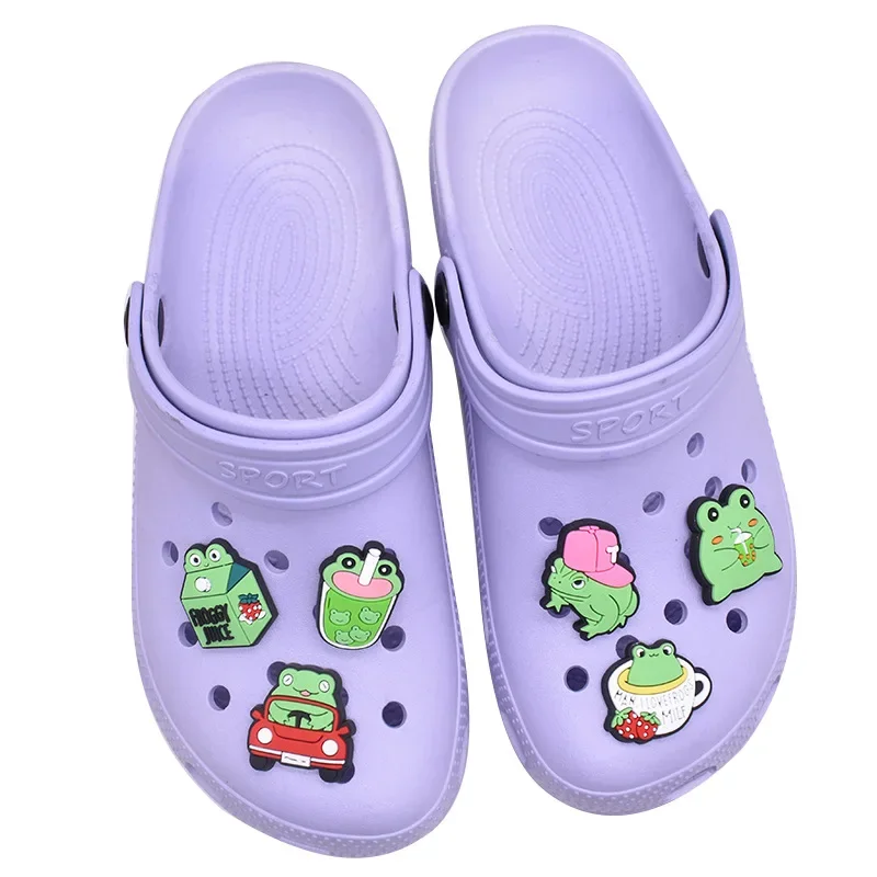 Breloques de chaussures de grenouille pour Crocs, sabots, toboggans à bulles, décoration de chaussures bricolage, cadeau de fête, accessoires