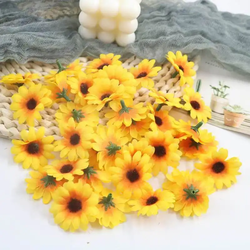 50PCS/4CM Artificial White Daisy, DIY Scrapbook, Wedding Party Decoration Artificial Flower, Holiday Decoration Fake Flowers