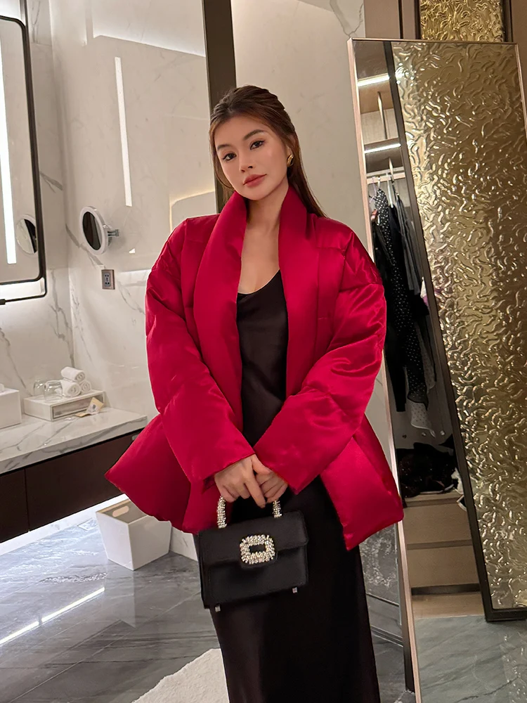 

Красная атласная женская пуховая куртка Ele: высококачественная зимняя верхняя одежда, модная, роскошная, теплая