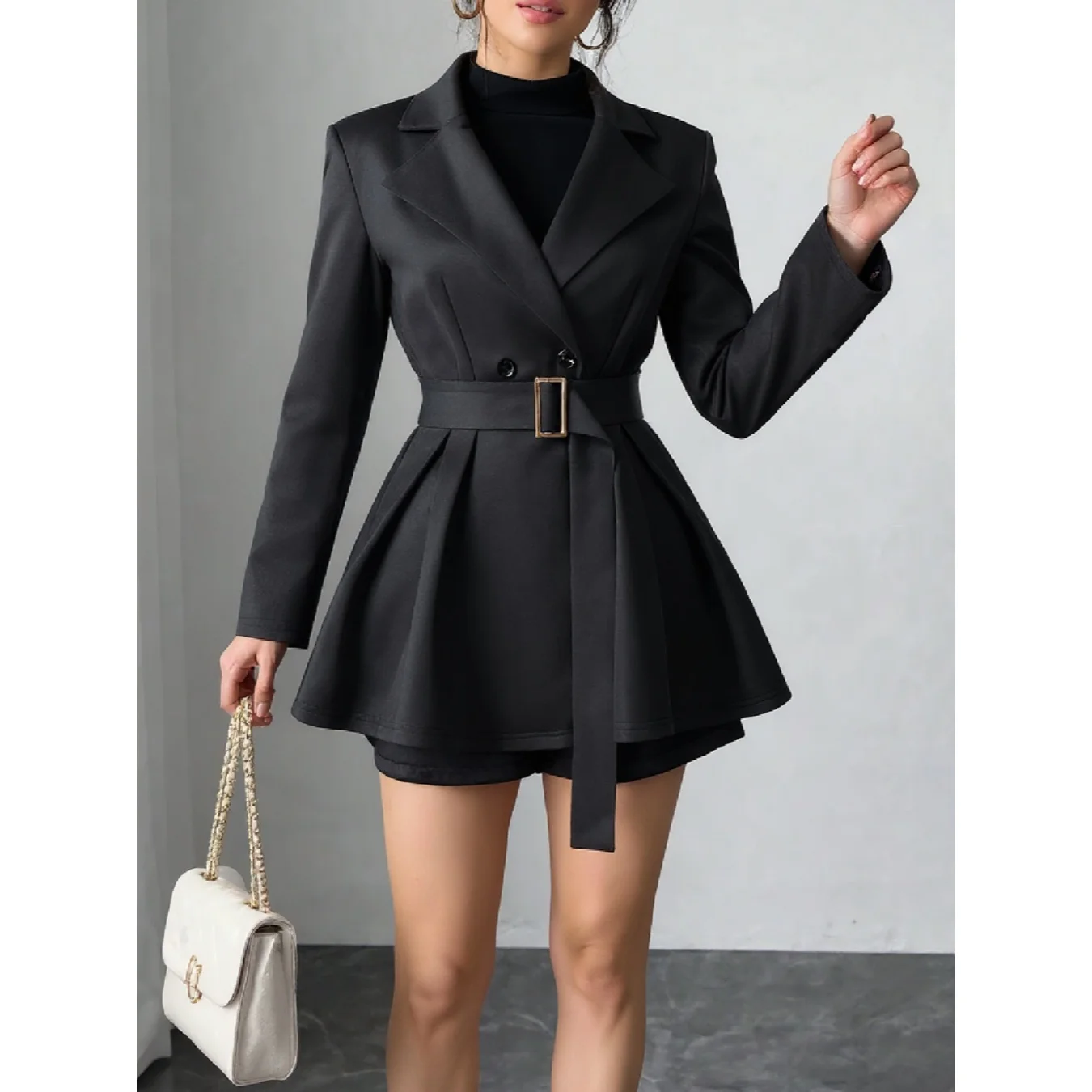 سترة نسائية جديدة لربيع وخريف 2025 باللون الأسود مع أسلوب أنيق وأنيق، خصر بحزام، حاشية مكشكشة. ركاب العمل/الأعمال #1