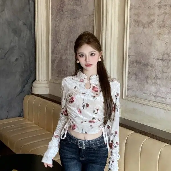 Autumn and Winter New Spicy Girl Floral Interior with Women\'s New Chinese Qipao Collar Buckle Pleated Velvet Top