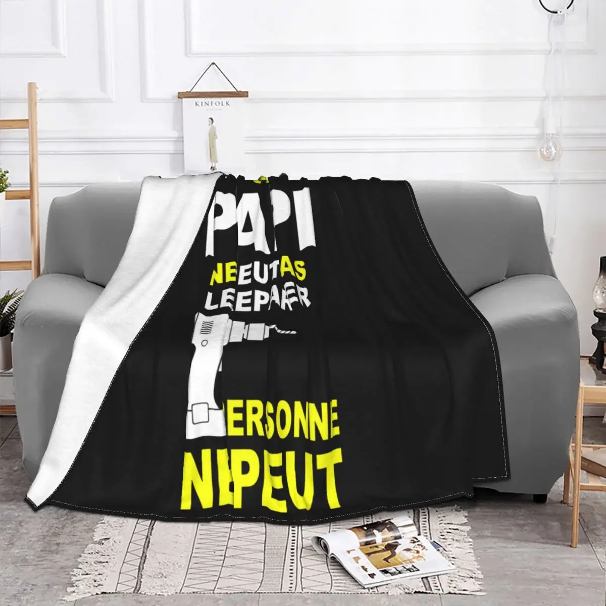 T Personnalise Si Papi Ne Peut Pas Le Reparer Fete Cadeau Anniversair T003 Throw Blanket