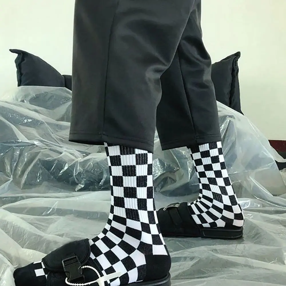 Korean Harajuku Fashion Checkerboard Socks Street Sports Print Skateboard Socks Hip Hop Middle Tube Men Women Socks